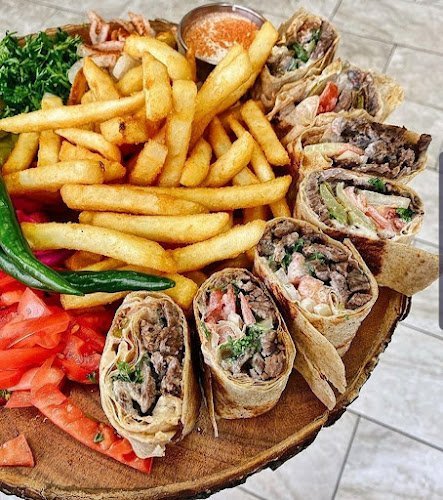 HOT & PUFF 6 in Dearborn 40400 station shawarma